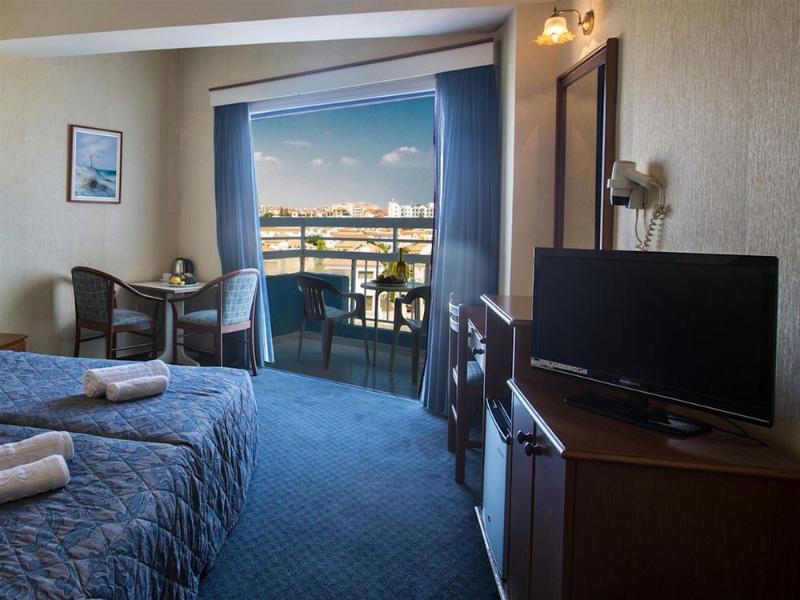 Polycarpia Hotel Pernera Екстер'єр фото