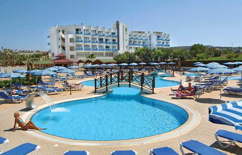 Polycarpia Hotel Pernera Екстер'єр фото
