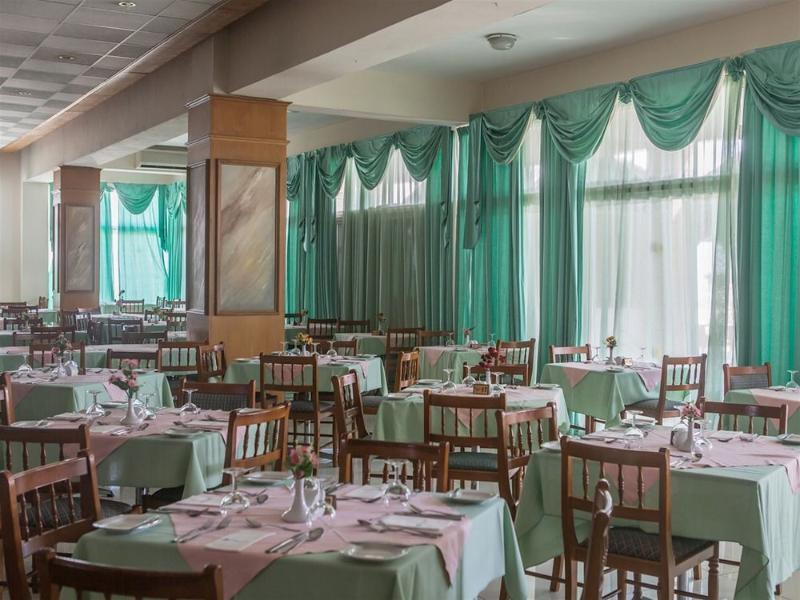 Polycarpia Hotel Pernera Екстер'єр фото